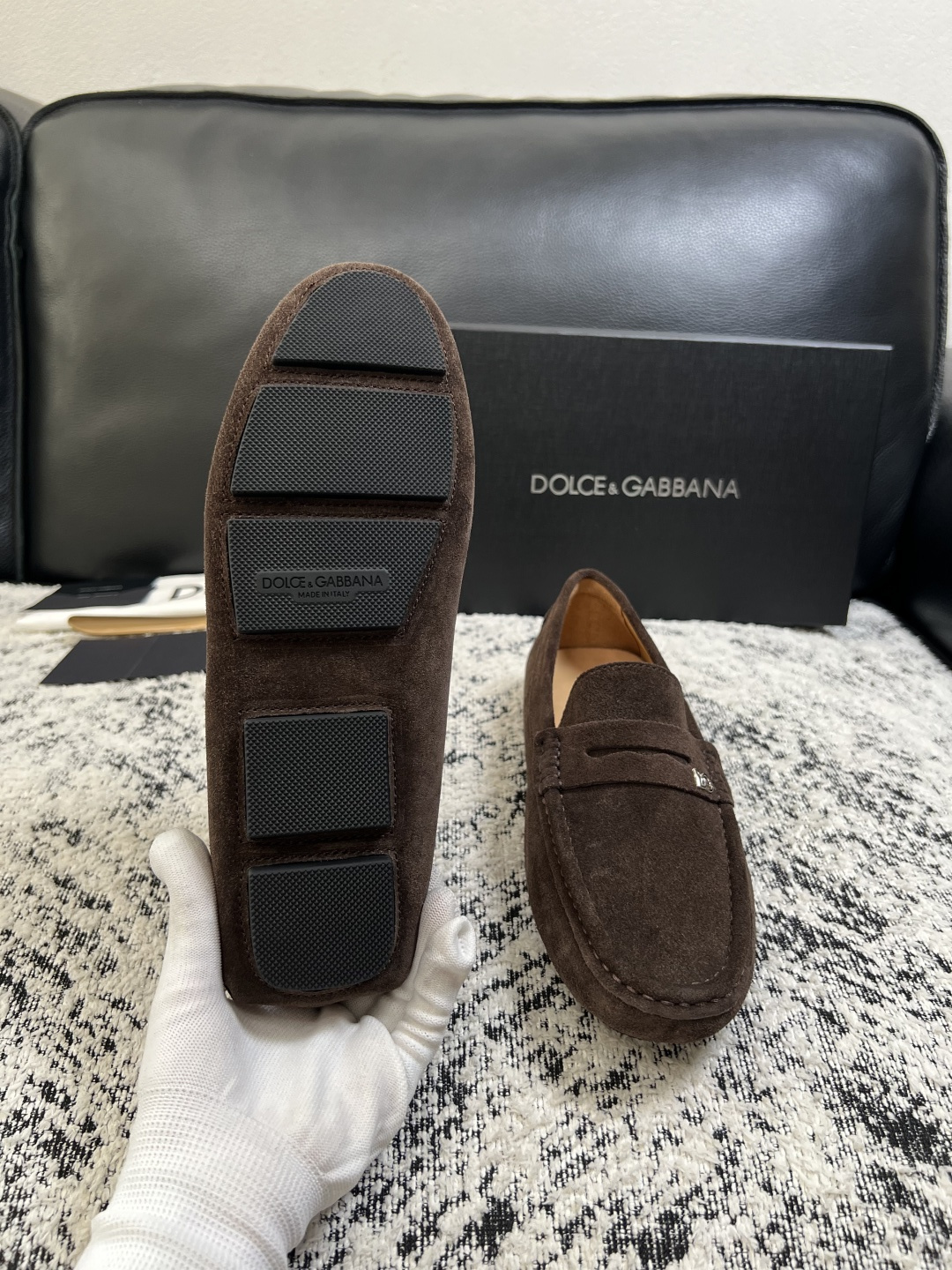 Dolce & Gabbana   高品质  顶级工艺品  杜嘉班纳 爆款豆豆鞋专柜新品同步，鞋面意大利进口牛皮面料，高