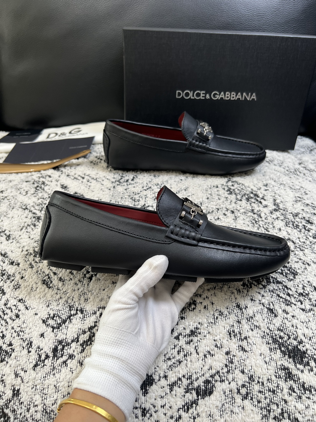 Dolce & Gabbana   高品质  顶级工艺品  杜嘉班纳 爆款豆豆鞋专柜新品同步，鞋面意大利进口牛皮面料，高
