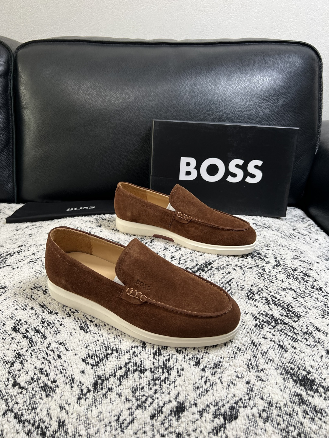 BOSS 高品质 顶级工艺品 博斯 专柜同步原厂配置,意大利进口牛皮面料牛内里垫,高品质拼接复杂工艺,透气舒适 鞋 BOSS 高品质 顶级工艺品 博斯 专柜同步原厂配置,意大利进口牛皮面料牛内里垫,高品质拼接复杂工艺,透气舒适 鞋