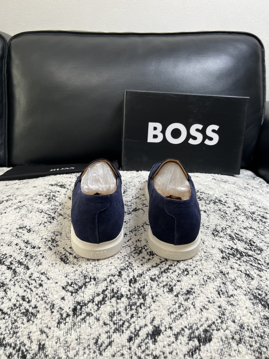 BOSS  高品质 顶级工艺品  博斯  专柜同步原厂配置，意大利进口牛皮面料牛内里垫，高品质拼接复杂工艺，透气舒适 鞋