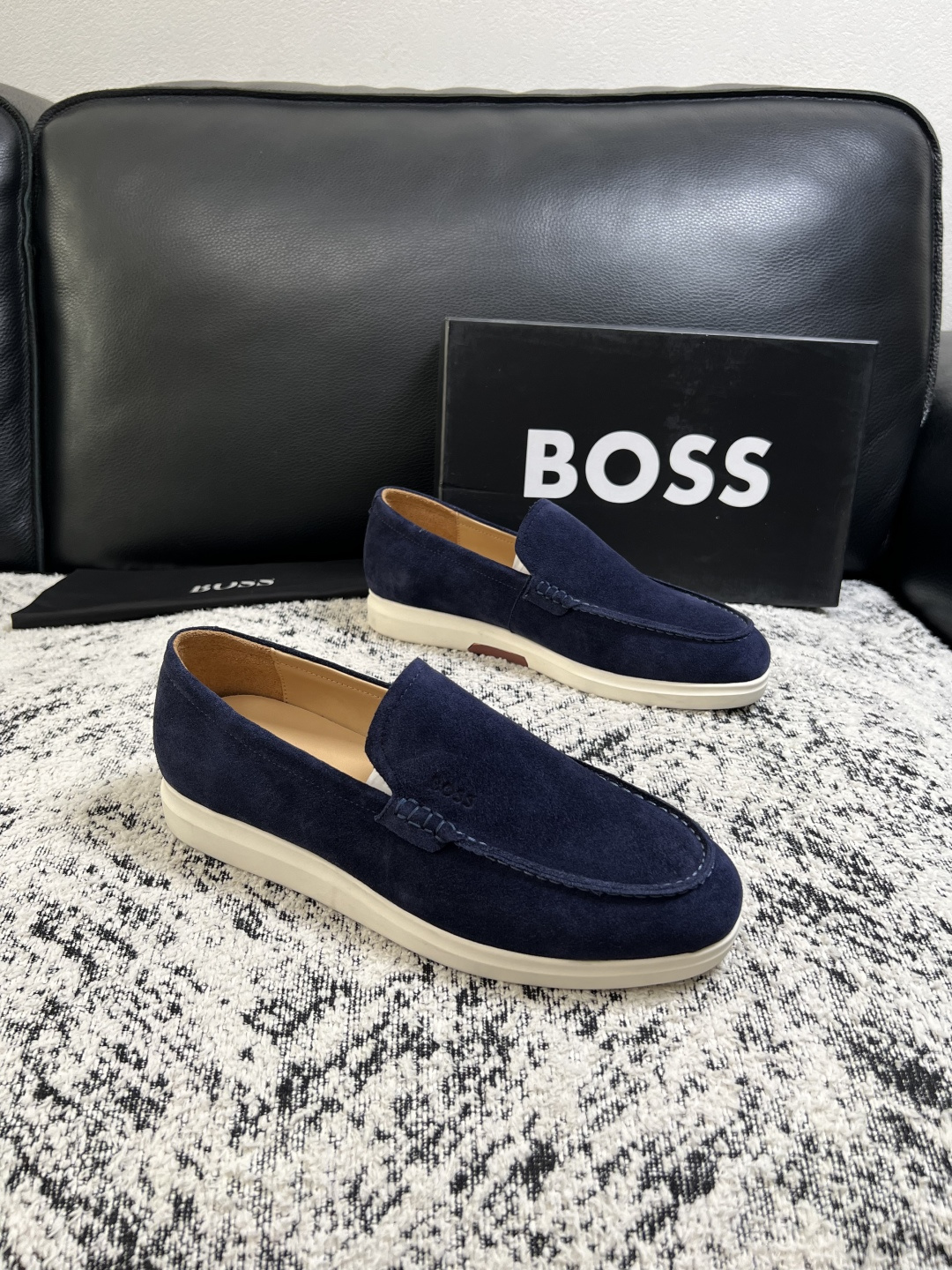 BOSS 高品质 顶级工艺品 博斯 专柜同步原厂配置,意大利进口牛皮面料牛内里垫,高品质拼接复杂工艺,透气舒适 鞋 BOSS 高品质 顶级工艺品 博斯 专柜同步原厂配置,意大利进口牛皮面料牛内里垫,高品质拼接复杂工艺,透气舒适 鞋