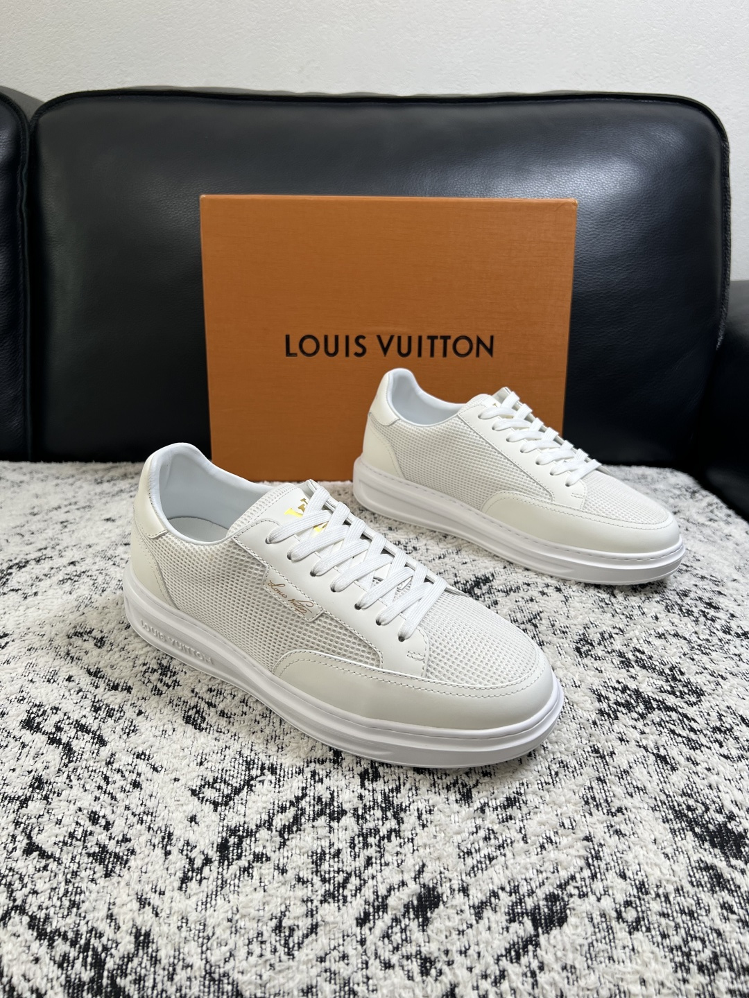 Lv 高品质 顶级工艺品 路易威登,运动板鞋专柜同步,鞋面意大利进口,高品质拼接缤纷色彩复杂工艺品,进口牛皮里垫柔 Lv 高品质 顶级工艺品 路易威登,运动板鞋专柜同步,鞋面意大利进口,高品质拼接缤纷色彩复杂工艺品,进口牛皮里垫柔
