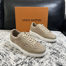 Lv 高品质 顶级工艺品 路易威登,运动板鞋专柜同步,鞋面意大利进口,高品质拼接缤纷色彩复杂工艺品,进口牛皮里垫柔 Lv 高品质 顶级工艺品 路易威登,运动板鞋专柜同步,鞋面意大利进口,高品质拼接缤纷色彩复杂工艺品,进口牛皮里垫柔
