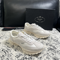 Prada 高品质 顶级工艺品,普拉达 专柜同步,原厂配置意大利进口牛皮搭配面料,进口牛皮内里垫,透气舒适,鞋底:原 Prada 高品质 顶级工艺品,普拉达 专柜同步,原厂配置意大利进口牛皮搭配面料,进口牛皮内里垫,透气舒适,鞋底:原