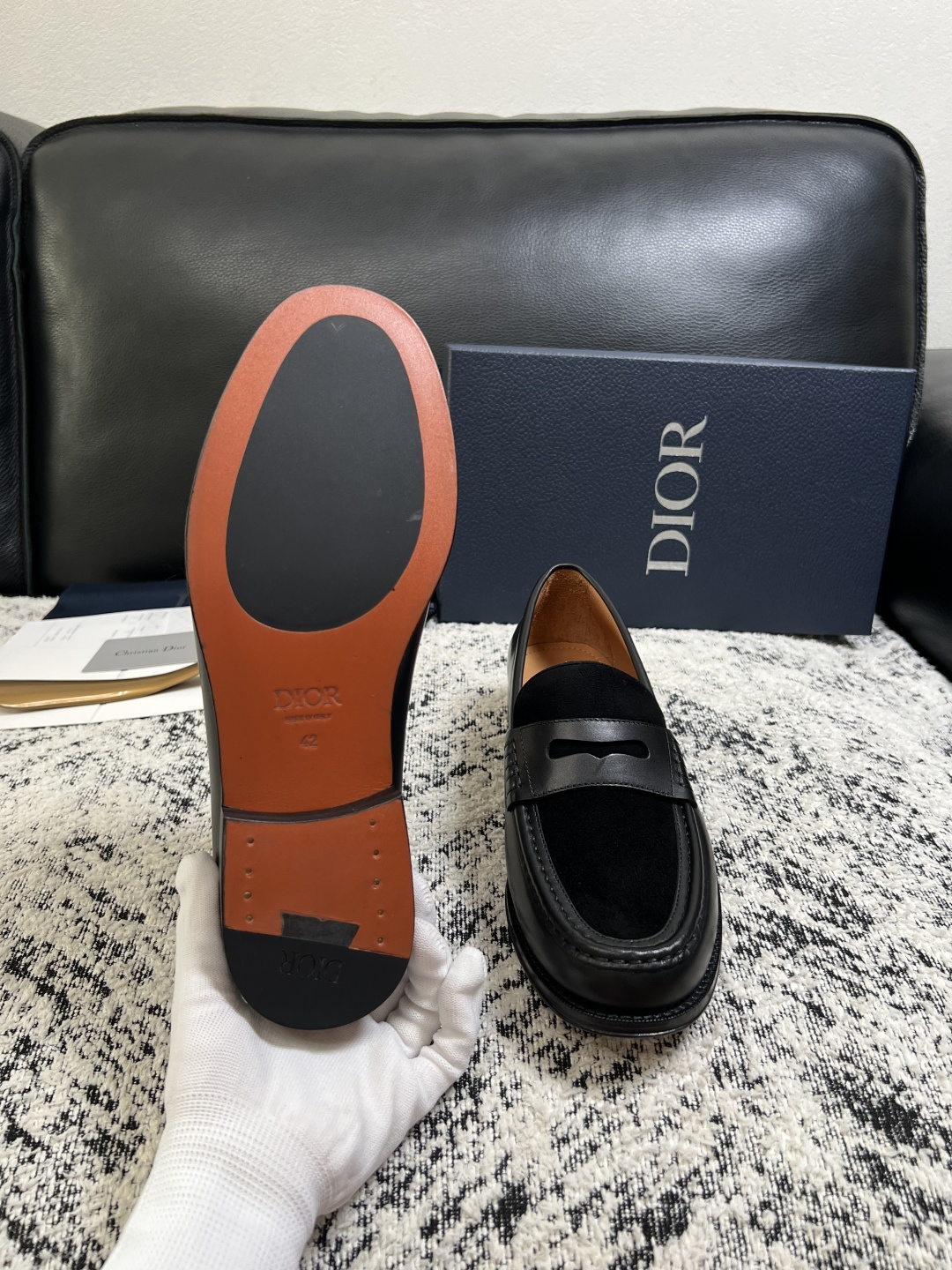 Dior  高品质  顶级工艺品  迪奥  皮鞋系列专柜同步原厂配置，意大利进口牛皮，全进口水染牛皮里垫，鞋底：原厂特供