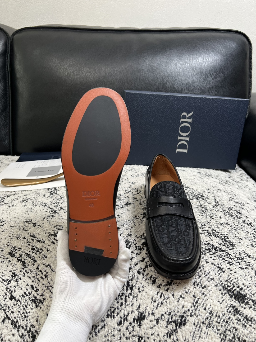 Dior  高品质  顶级工艺品  迪奥  皮鞋系列专柜同步原厂配置，意大利进口牛皮，全进口水染牛皮里垫，鞋底：原厂特供