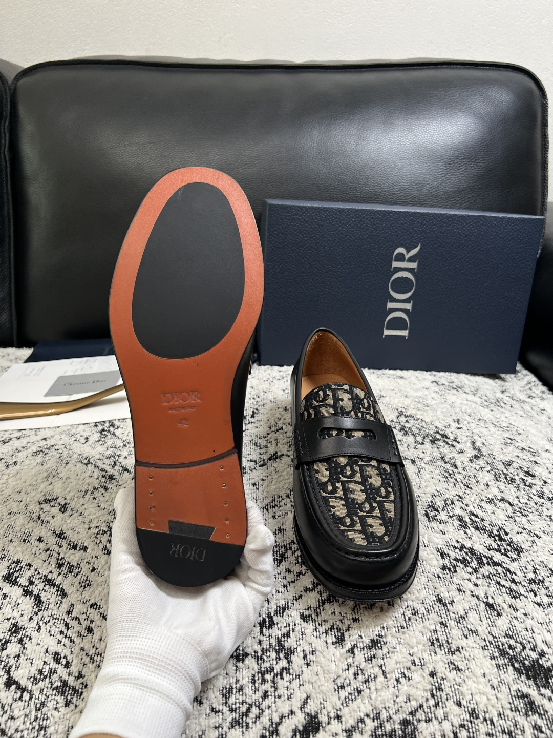 Dior  高品质  顶级工艺品  迪奥  皮鞋系列专柜同步原厂配置，意大利进口牛皮，全进口水染牛皮里垫，鞋底：原厂特供
