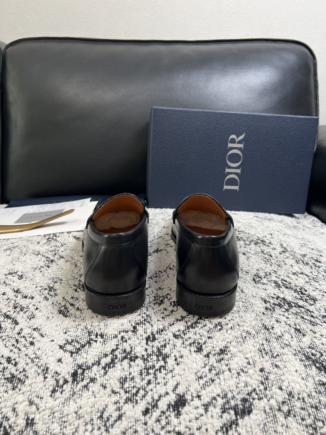 Dior  高品质  顶级工艺品  迪奥  皮鞋系列专柜同步原厂配置，意大利进口牛皮，全进口水染牛皮里垫，鞋底：原厂特供