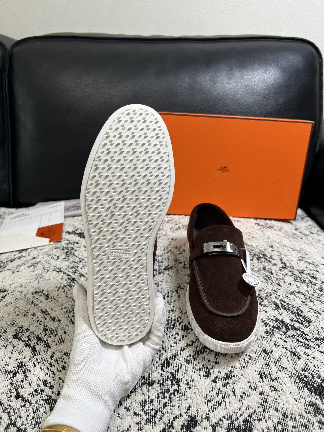 Hermes  高品质  顶级工艺品  爱马仕 专柜同步发售原厂配置，意大利进口原版牛皮面料，高品质拼接工艺，全进口水染