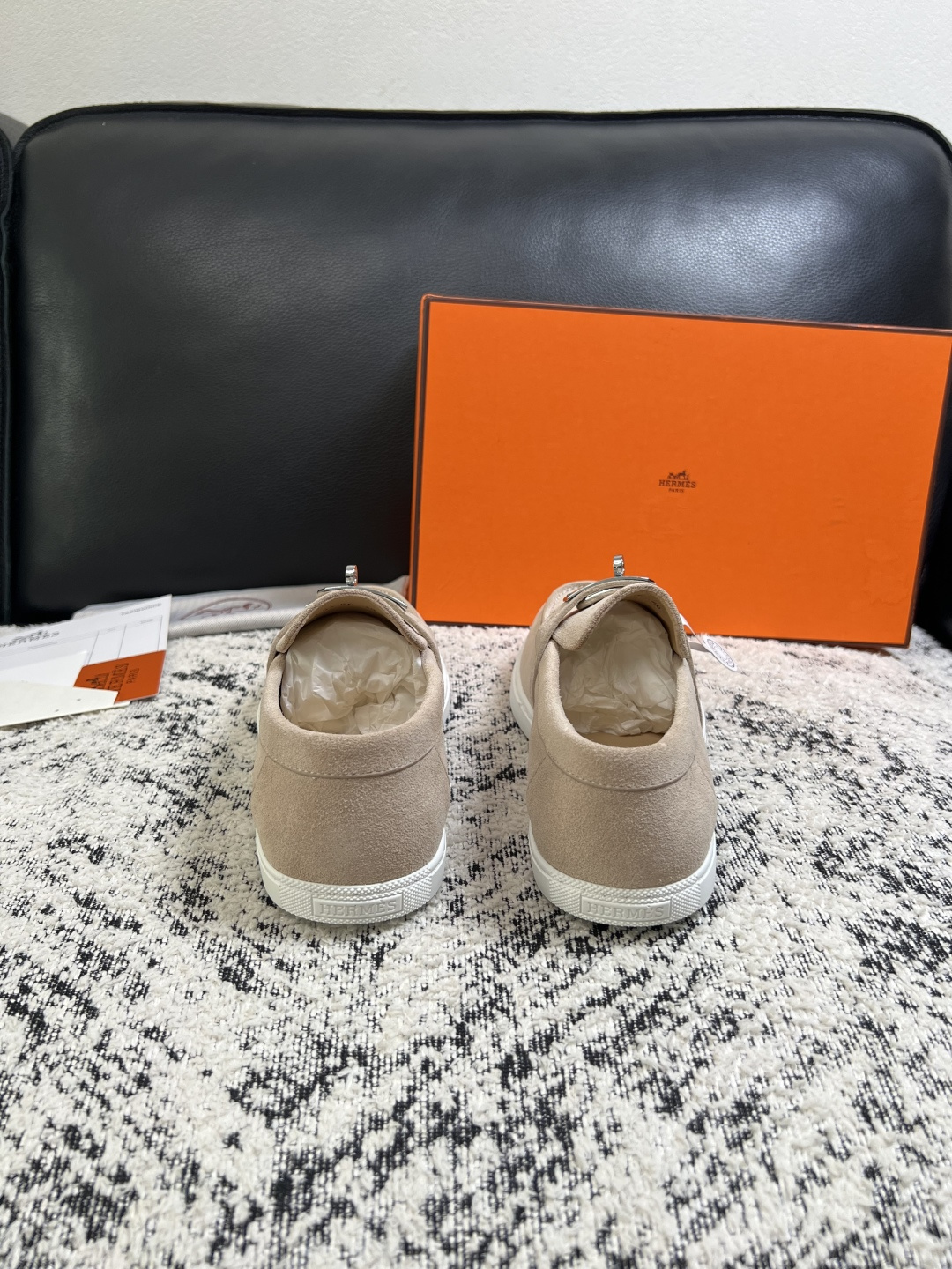 Hermes  高品质  顶级工艺品  爱马仕 专柜同步发售原厂配置，意大利进口原版牛皮面料，高品质拼接工艺，全进口水染
