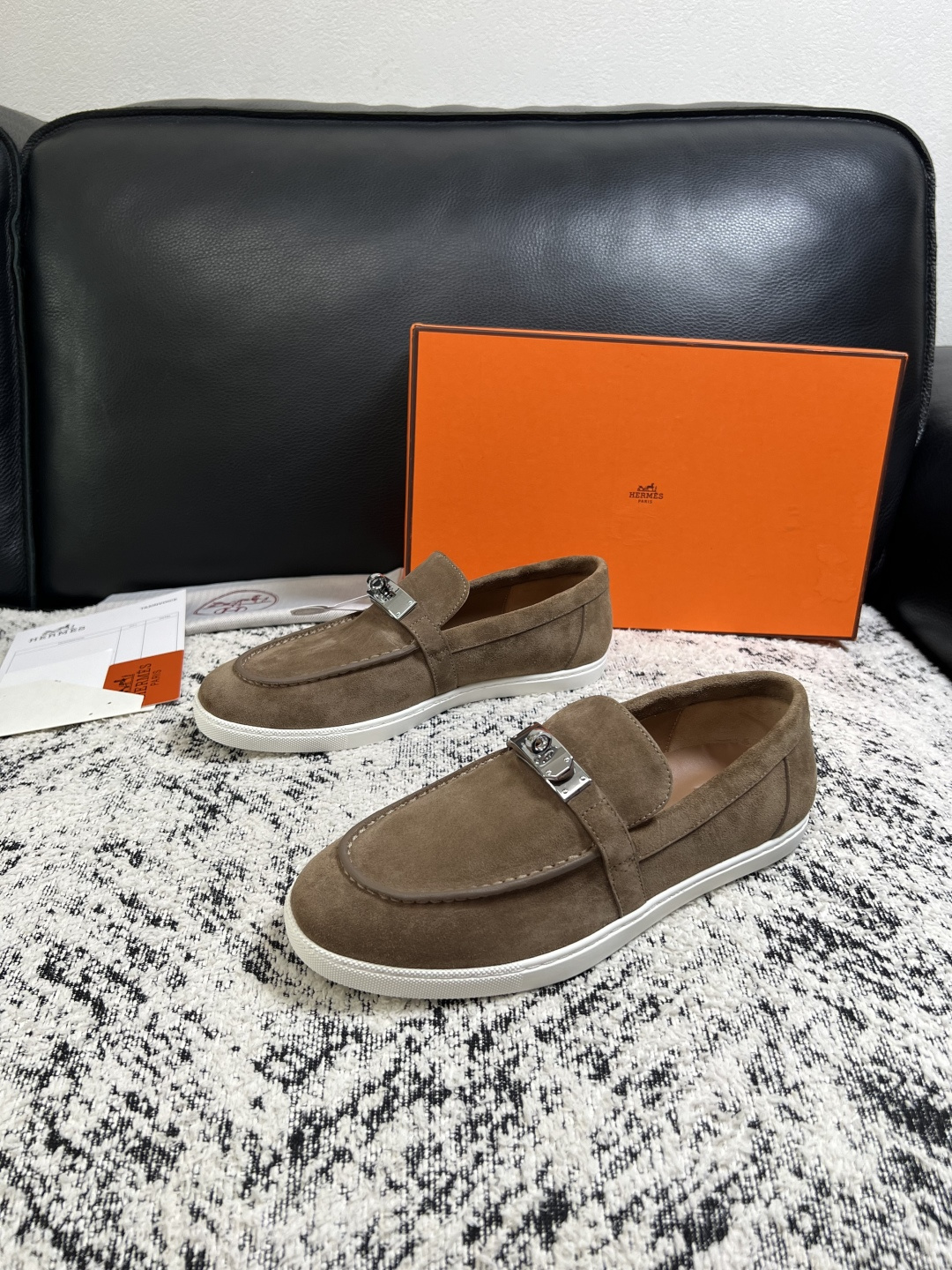 Hermes  高品质  顶级工艺品  爱马仕 专柜同步发售原厂配置，意大利进口原版牛皮面料，高品质拼接工艺，全进口水染