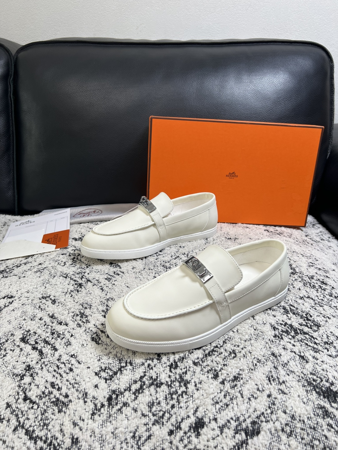 Hermes  高品质  顶级工艺品  爱马仕 专柜同步发售原厂配置，意大利进口原版牛皮面料，高品质拼接工艺，全进口水染