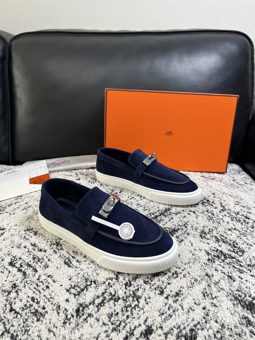 Hermes 高品质 顶级工艺品 爱马仕 专柜同步发售原厂配置,意大利进口原版牛皮面料,高品质拼接工艺,全进口水染 Hermes 高品质 顶级工艺品 爱马仕 专柜同步发售原厂配置,意大利进口原版牛皮面料,高品质拼接工艺,全进口水染