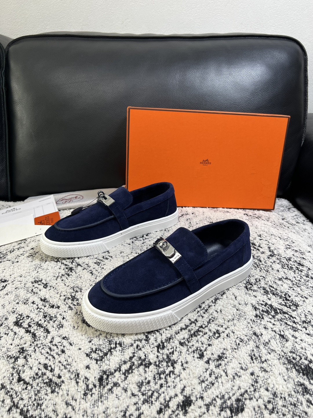 Hermes  高品质  顶级工艺品  爱马仕 专柜同步发售原厂配置，意大利进口原版牛皮面料，高品质拼接工艺，全进口水染
