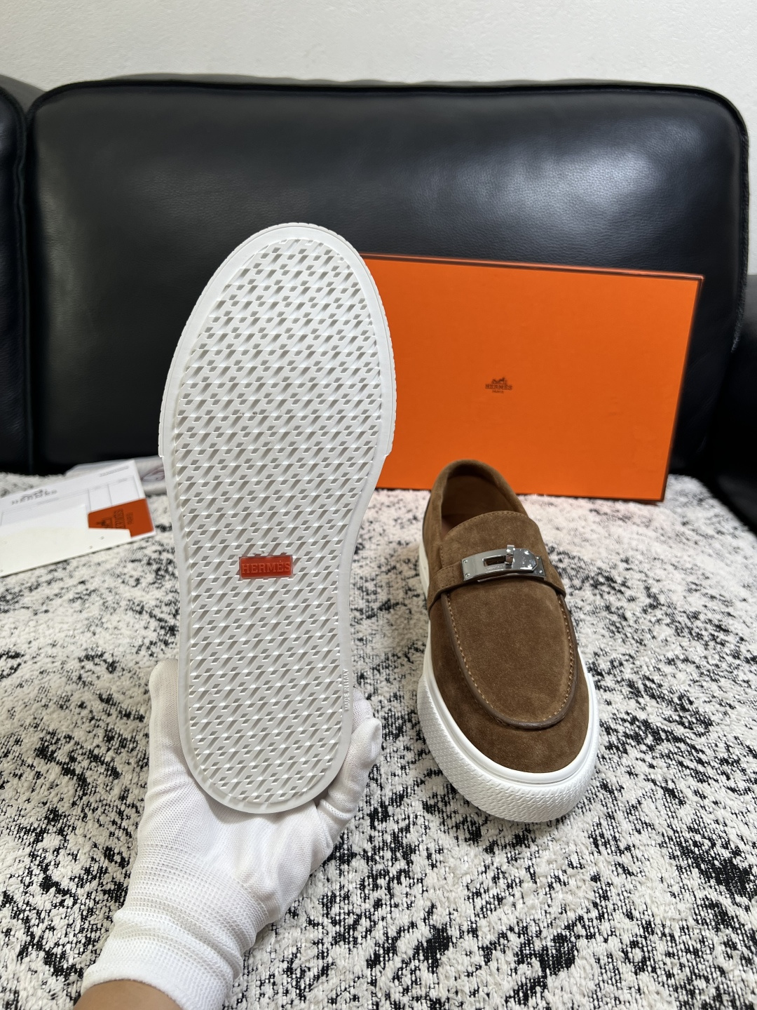 Hermes  高品质  顶级工艺品  爱马仕 专柜同步发售原厂配置，意大利进口原版牛皮面料，高品质拼接工艺，全进口水染