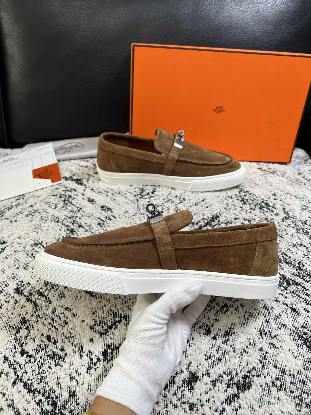 Hermes  高品质  顶级工艺品  爱马仕 专柜同步发售原厂配置，意大利进口原版牛皮面料，高品质拼接工艺，全进口水染