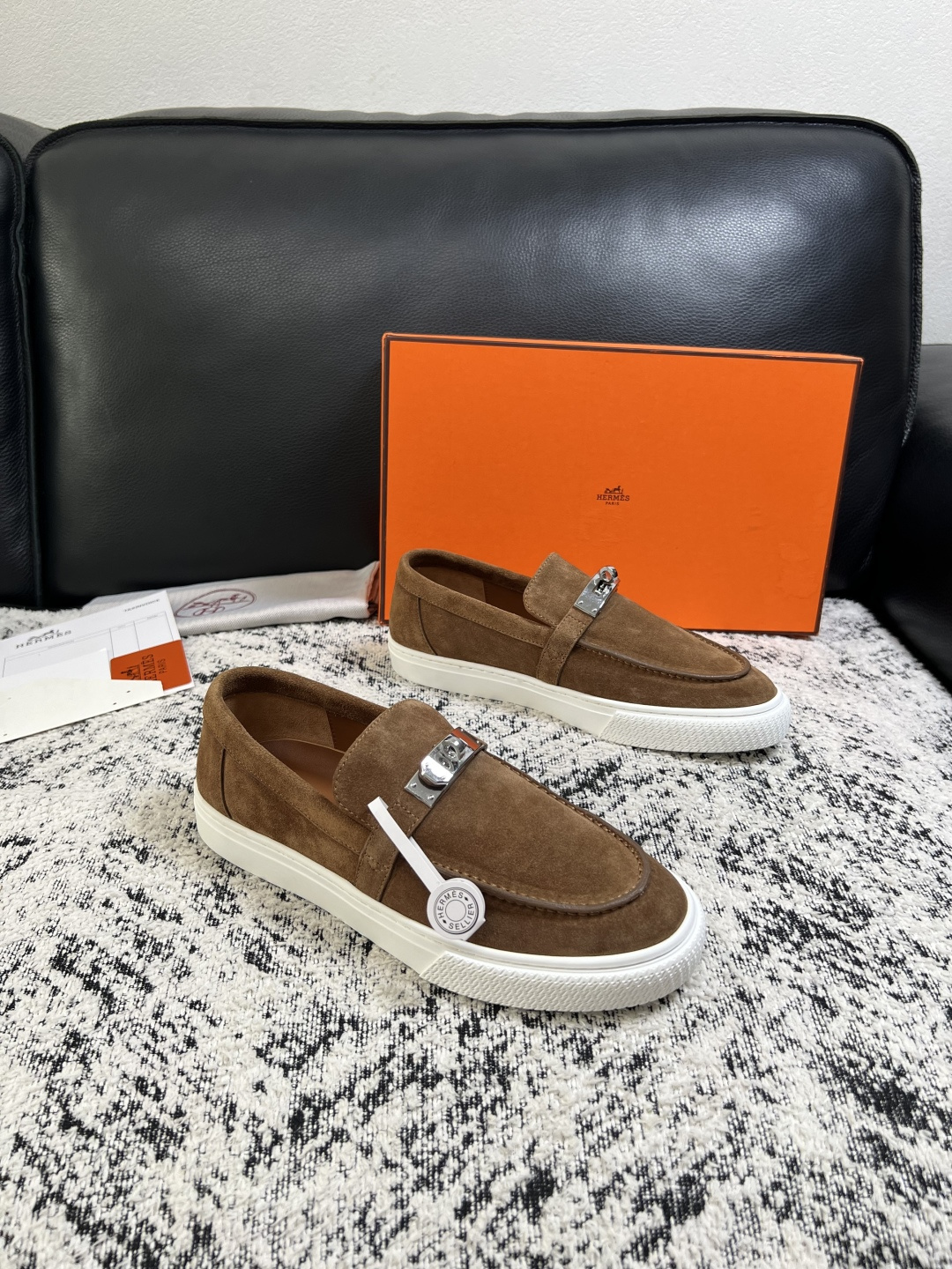 Hermes 高品质 顶级工艺品 爱马仕 专柜同步发售原厂配置,意大利进口原版牛皮面料,高品质拼接工艺,全进口水染 Hermes 高品质 顶级工艺品 爱马仕 专柜同步发售原厂配置,意大利进口原版牛皮面料,高品质拼接工艺,全进口水染