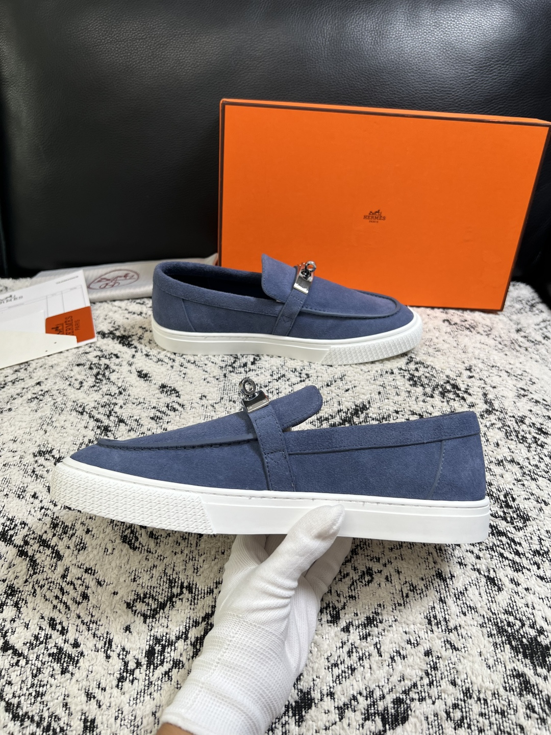 Hermes  高品质  顶级工艺品  爱马仕 专柜同步发售原厂配置，意大利进口原版牛皮面料，高品质拼接工艺，全进口水染