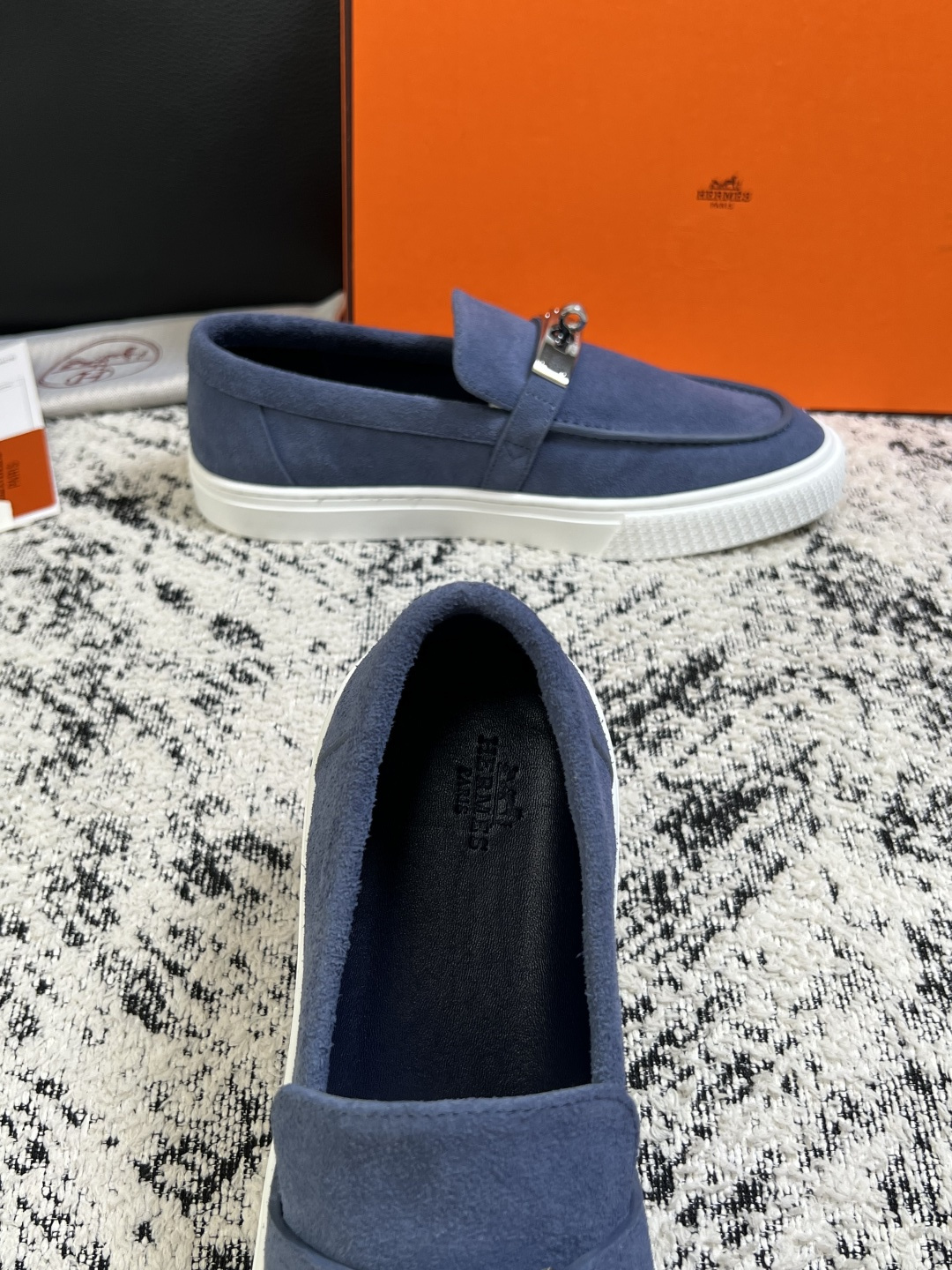 Hermes  高品质  顶级工艺品  爱马仕 专柜同步发售原厂配置，意大利进口原版牛皮面料，高品质拼接工艺，全进口水染