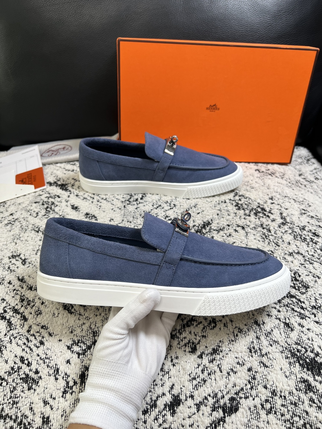 Hermes  高品质  顶级工艺品  爱马仕 专柜同步发售原厂配置，意大利进口原版牛皮面料，高品质拼接工艺，全进口水染