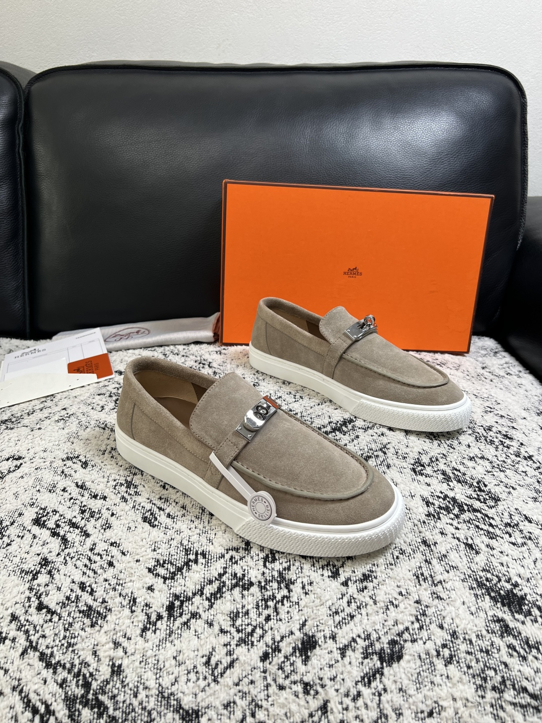 Hermes 高品质 顶级工艺品 爱马仕 专柜同步发售原厂配置,意大利进口原版牛皮面料,高品质拼接工艺,全进口水染 Hermes 高品质 顶级工艺品 爱马仕 专柜同步发售原厂配置,意大利进口原版牛皮面料,高品质拼接工艺,全进口水染