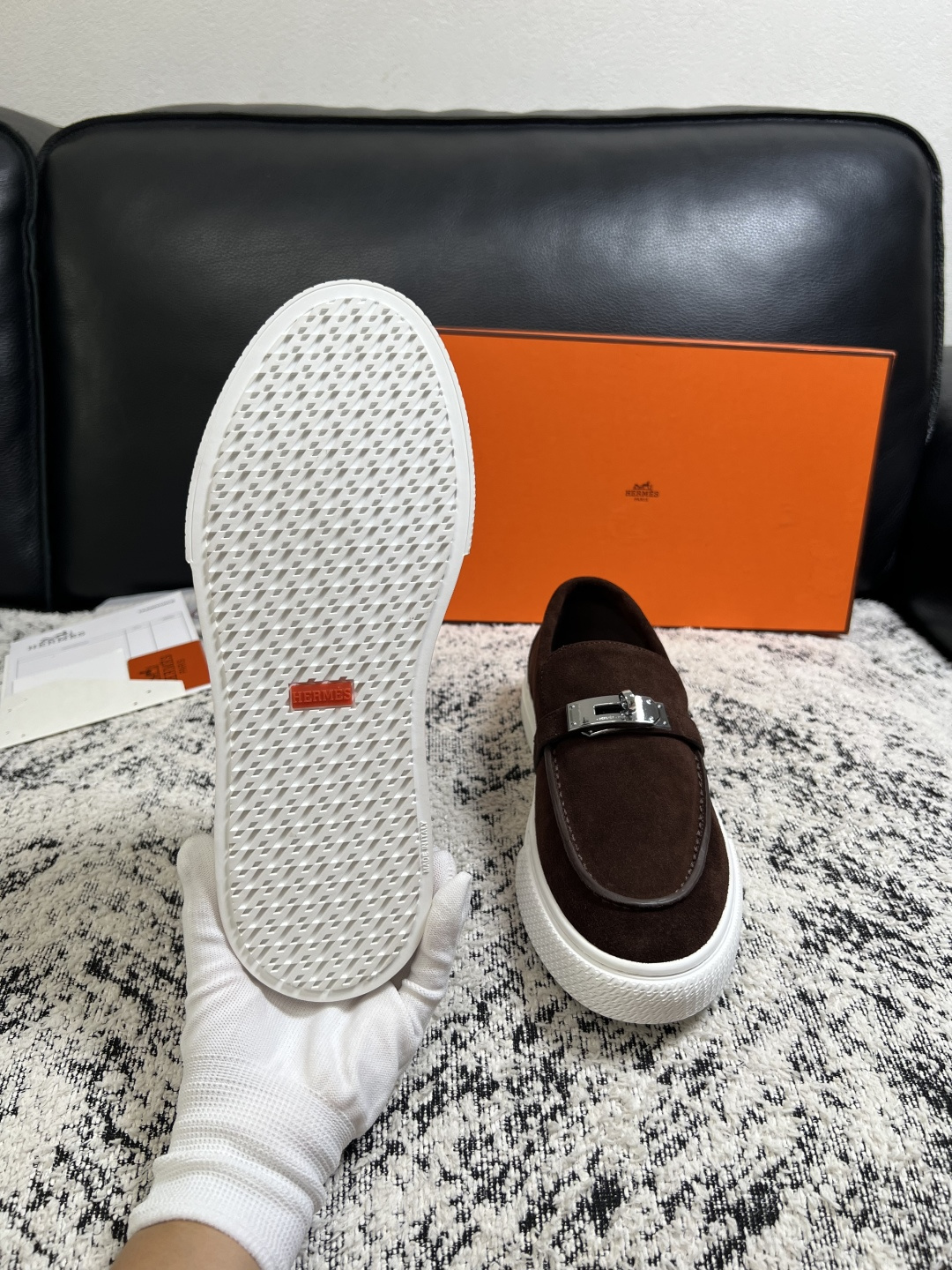 Hermes  高品质  顶级工艺品  爱马仕 专柜同步发售原厂配置，意大利进口原版牛皮面料，高品质拼接工艺，全进口水染