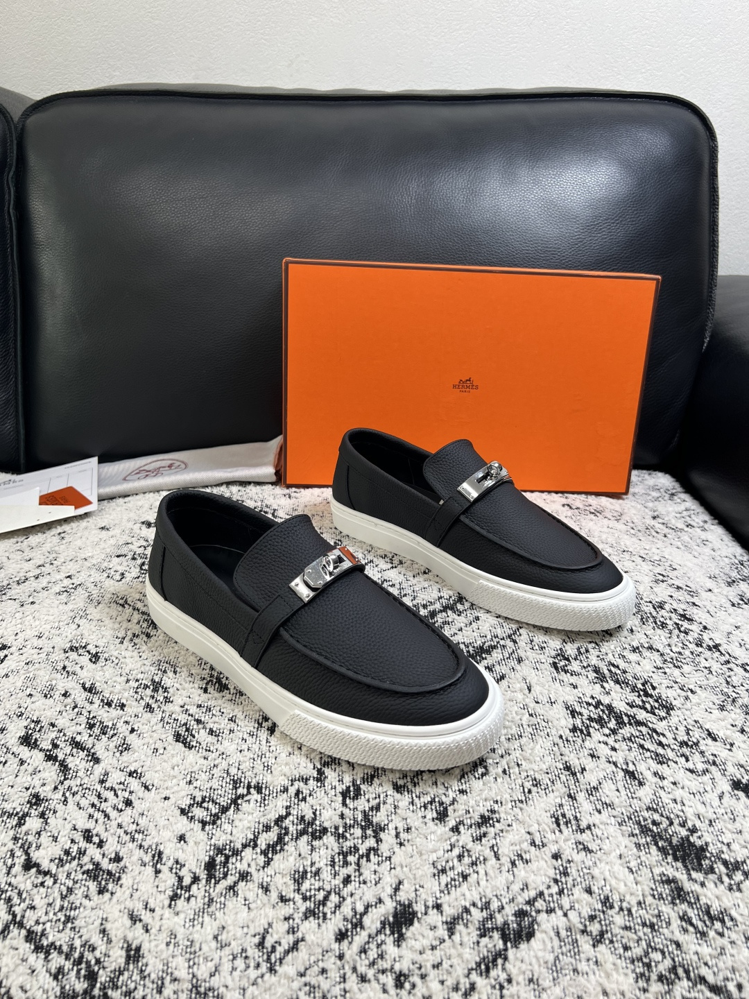 Hermes 高品质 顶级工艺品 爱马仕 专柜同步发售原厂配置,意大利进口原版牛皮面料,高品质拼接工艺,全进口水染 Hermes 高品质 顶级工艺品 爱马仕 专柜同步发售原厂配置,意大利进口原版牛皮面料,高品质拼接工艺,全进口水染