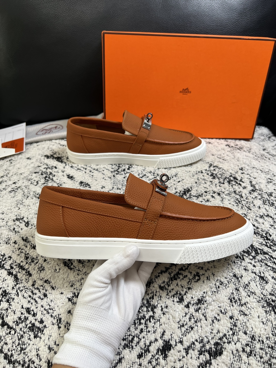 Hermes  高品质  顶级工艺品  爱马仕 专柜同步发售原厂配置，意大利进口原版牛皮面料，高品质拼接工艺，全进口水染