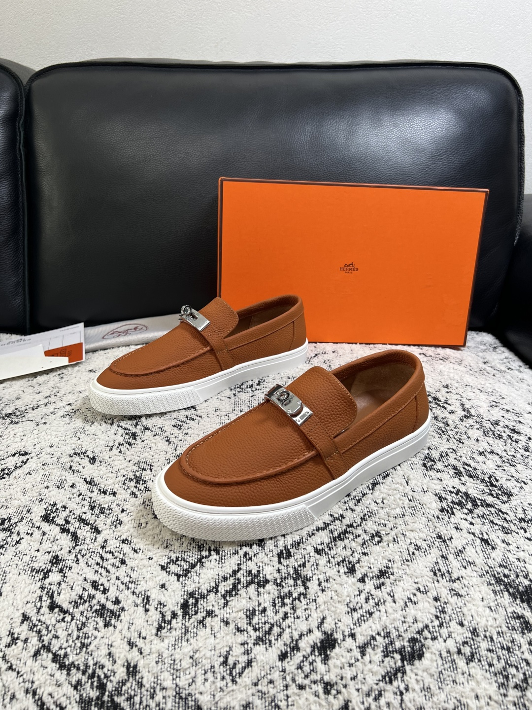Hermes  高品质  顶级工艺品  爱马仕 专柜同步发售原厂配置，意大利进口原版牛皮面料，高品质拼接工艺，全进口水染