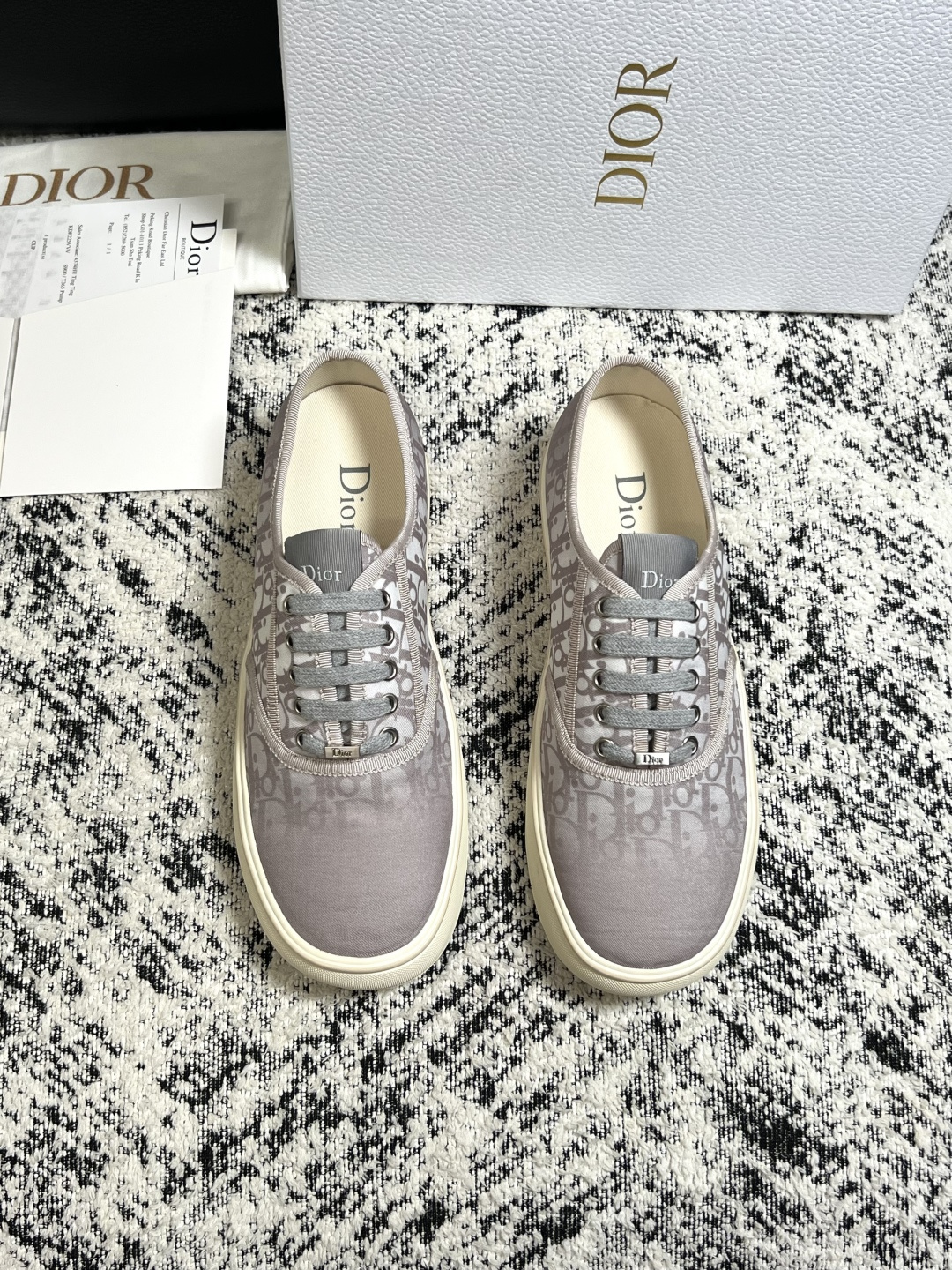 Dior 顶级工艺品 迪奥  专柜同步 原厂配置，意大利进口原版牛皮面料，透气舒适进口水染牛里垫，鞋底：原厂特供原版底超