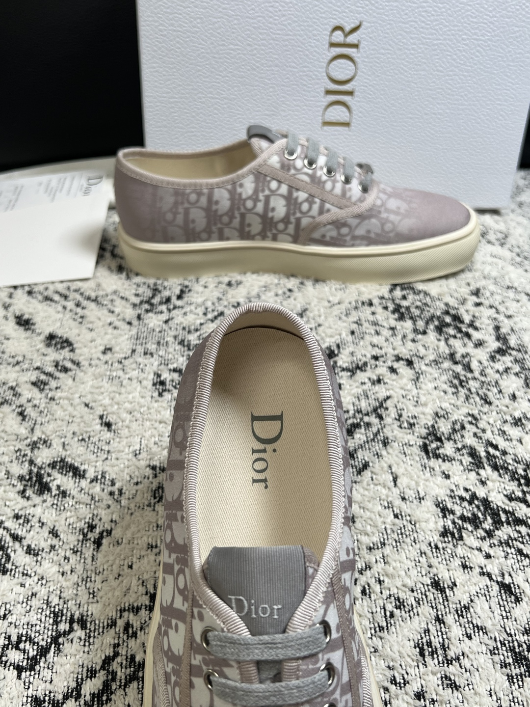 Dior 顶级工艺品 迪奥  专柜同步 原厂配置，意大利进口原版牛皮面料，透气舒适进口水染牛里垫，鞋底：原厂特供原版底超