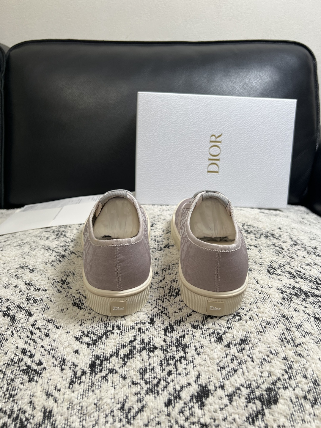Dior 顶级工艺品 迪奥  专柜同步 原厂配置，意大利进口原版牛皮面料，透气舒适进口水染牛里垫，鞋底：原厂特供原版底超