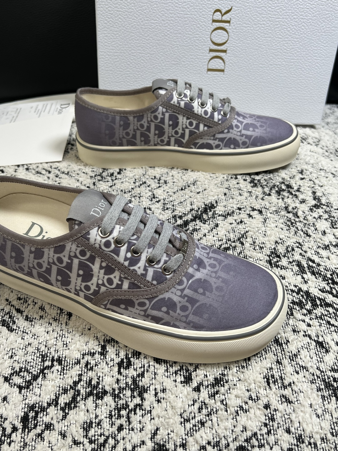 Dior 顶级工艺品 迪奥  专柜同步 原厂配置，意大利进口原版牛皮面料，透气舒适进口水染牛里垫，鞋底：原厂特供原版底超