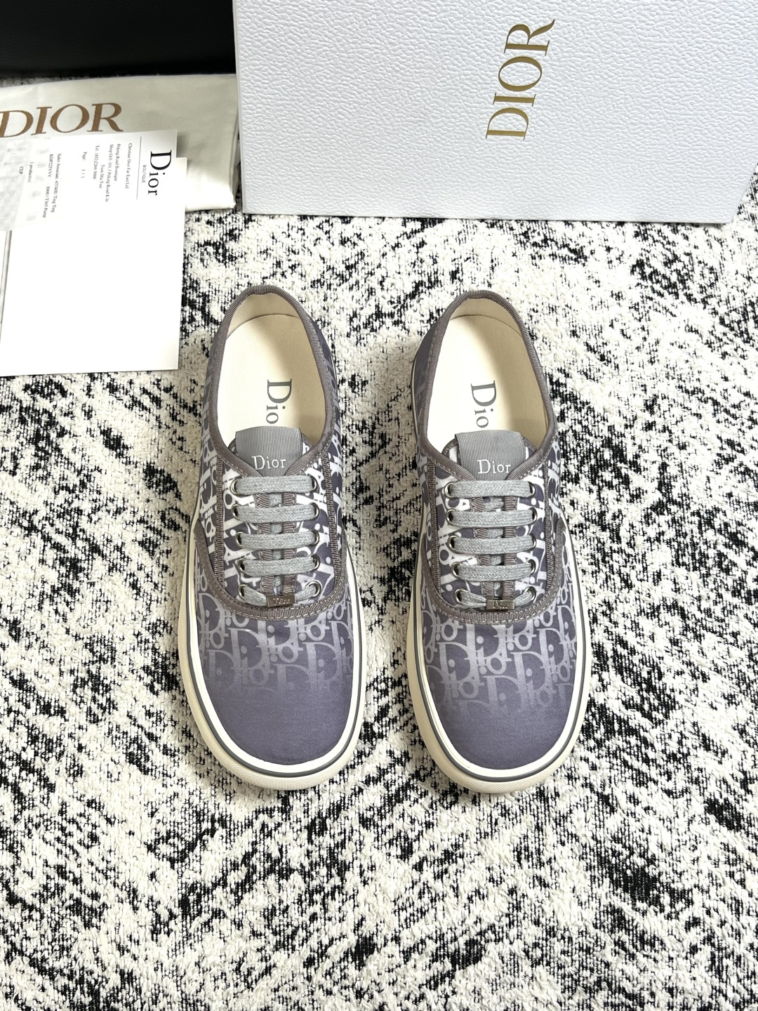 Dior 顶级工艺品 迪奥  专柜同步 原厂配置，意大利进口原版牛皮面料，透气舒适进口水染牛里垫，鞋底：原厂特供原版底超