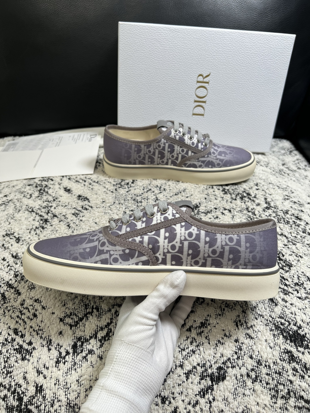 Dior 顶级工艺品 迪奥  专柜同步 原厂配置，意大利进口原版牛皮面料，透气舒适进口水染牛里垫，鞋底：原厂特供原版底超