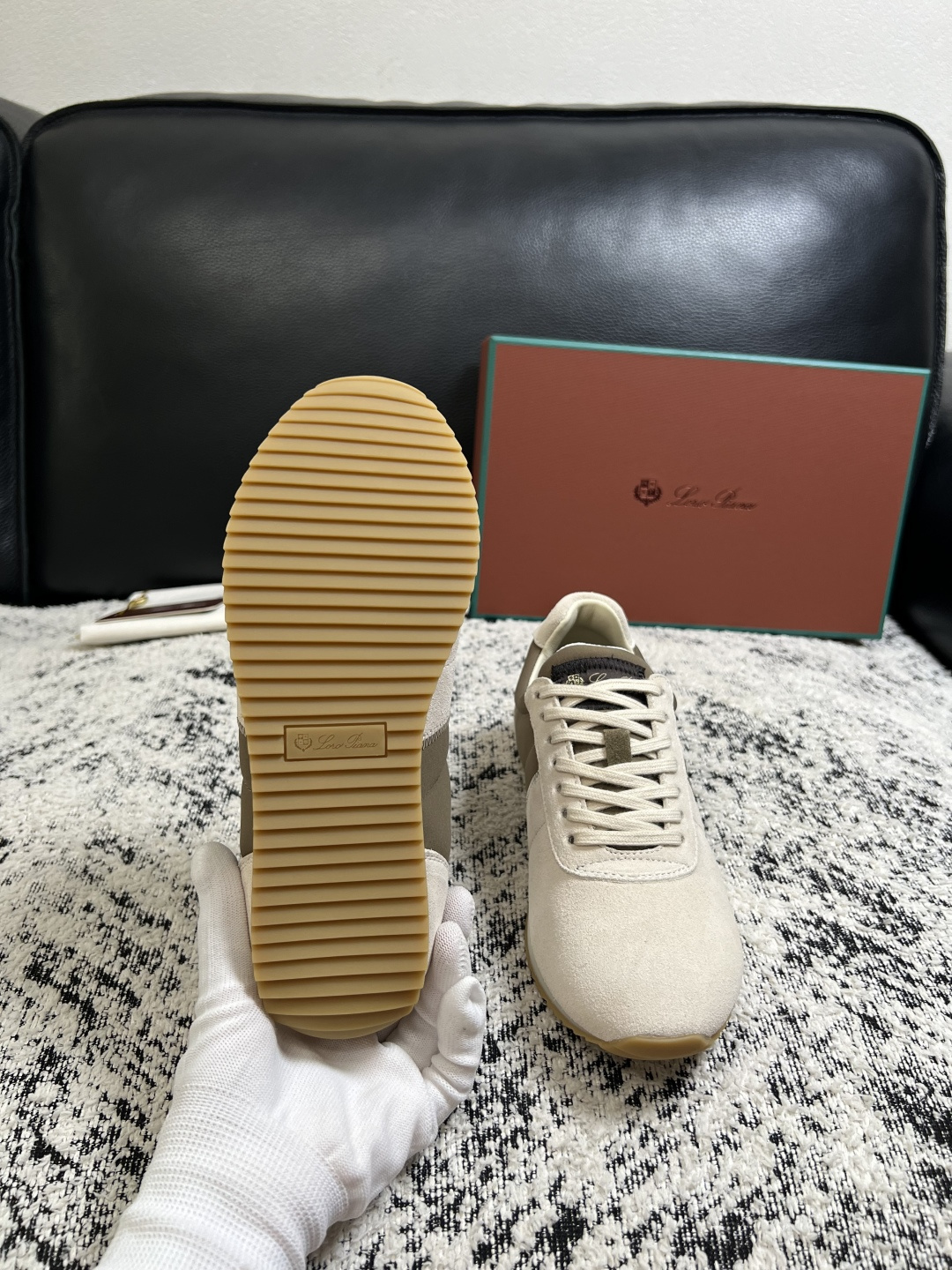 Loro Piana  高品质  顶级工艺品  诺悠翩雅  新品专柜同步原厂配置，鞋面意大利进口牛皮面料，高品质拼接工艺