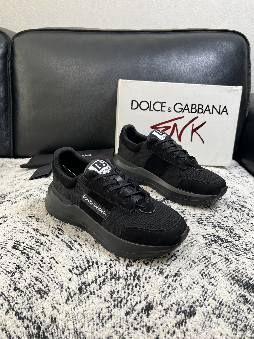 Dolce & Gabbana 高品质 顶级工艺品 杜嘉班纳 爆款专柜新品同步,鞋面意大利进口牛皮面料,高品质复 Dolce & Gabbana 高品质 顶级工艺品 杜嘉班纳 爆款专柜新品同步,鞋面意大利进口牛皮面料,高品质复