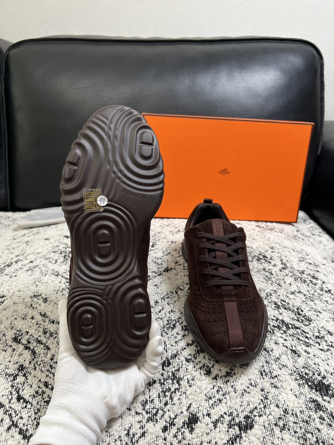 Hermes  高品质  顶级工艺品  爱马仕 专柜同步发售原厂配置，意大利进口原版牛皮面料，高品质拼接工艺，全进口水染