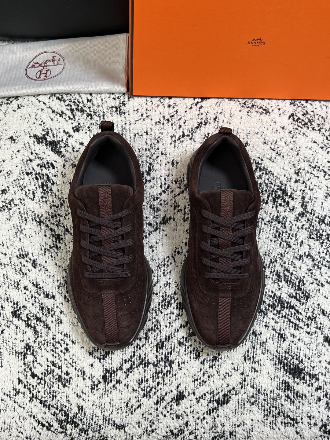 Hermes  高品质  顶级工艺品  爱马仕 专柜同步发售原厂配置，意大利进口原版牛皮面料，高品质拼接工艺，全进口水染
