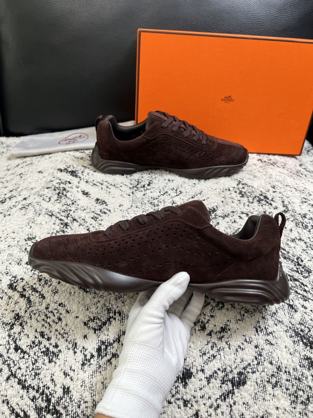 Hermes  高品质  顶级工艺品  爱马仕 专柜同步发售原厂配置，意大利进口原版牛皮面料，高品质拼接工艺，全进口水染