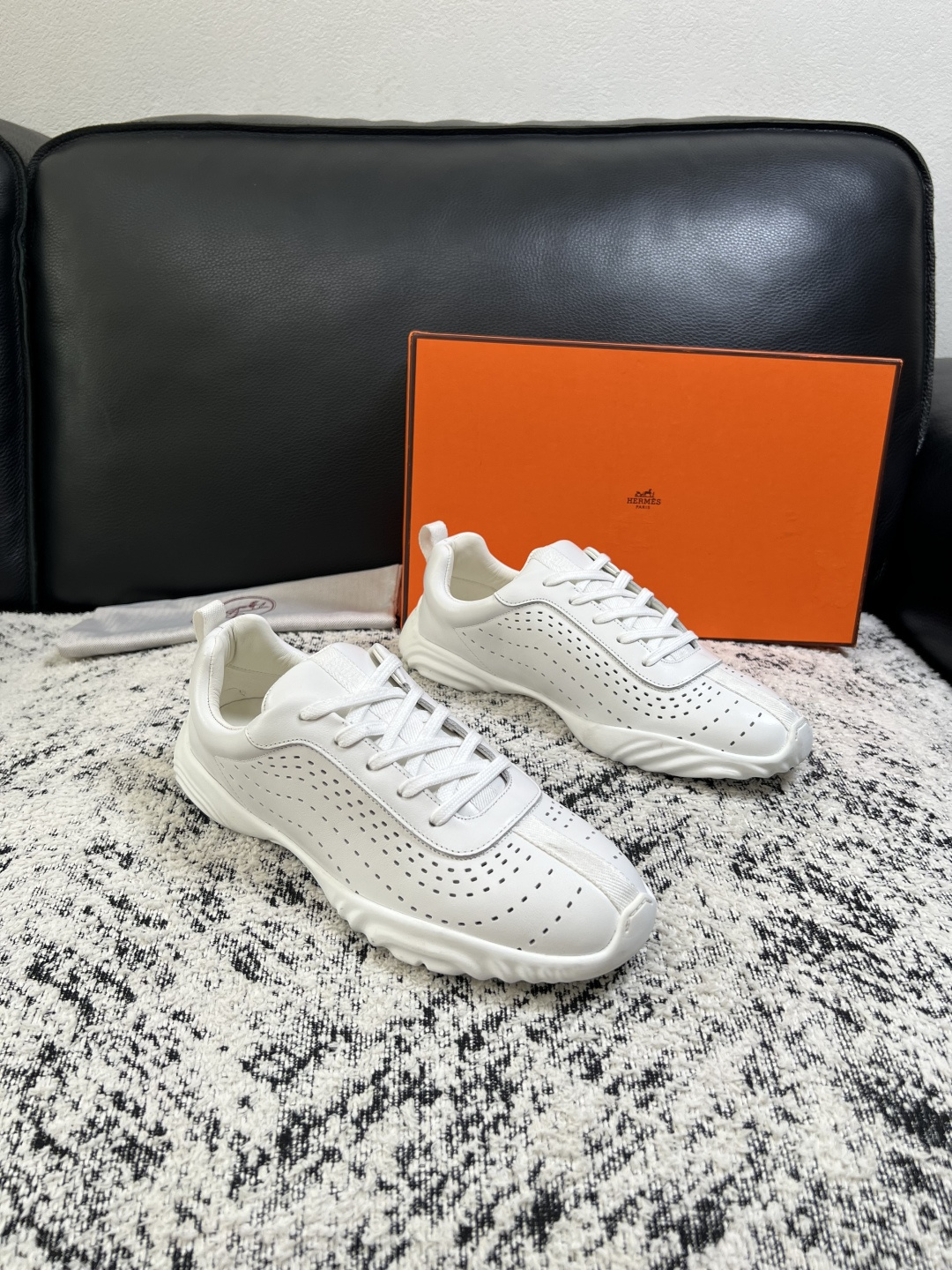 Hermes 高品质 顶级工艺品 爱马仕 专柜同步发售原厂配置,意大利进口原版牛皮面料,高品质拼接工艺,全进口水染 Hermes 高品质 顶级工艺品 爱马仕 专柜同步发售原厂配置,意大利进口原版牛皮面料,高品质拼接工艺,全进口水染