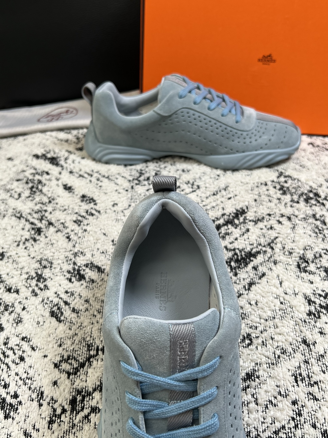 Hermes  高品质  顶级工艺品  爱马仕 专柜同步发售原厂配置，意大利进口原版牛皮面料，高品质拼接工艺，全进口水染