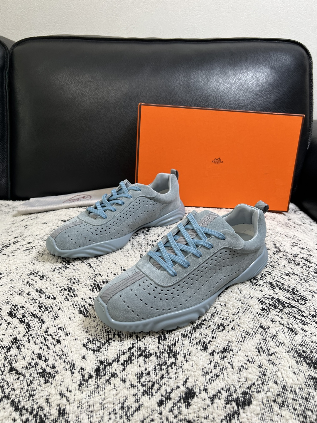 Hermes  高品质  顶级工艺品  爱马仕 专柜同步发售原厂配置，意大利进口原版牛皮面料，高品质拼接工艺，全进口水染