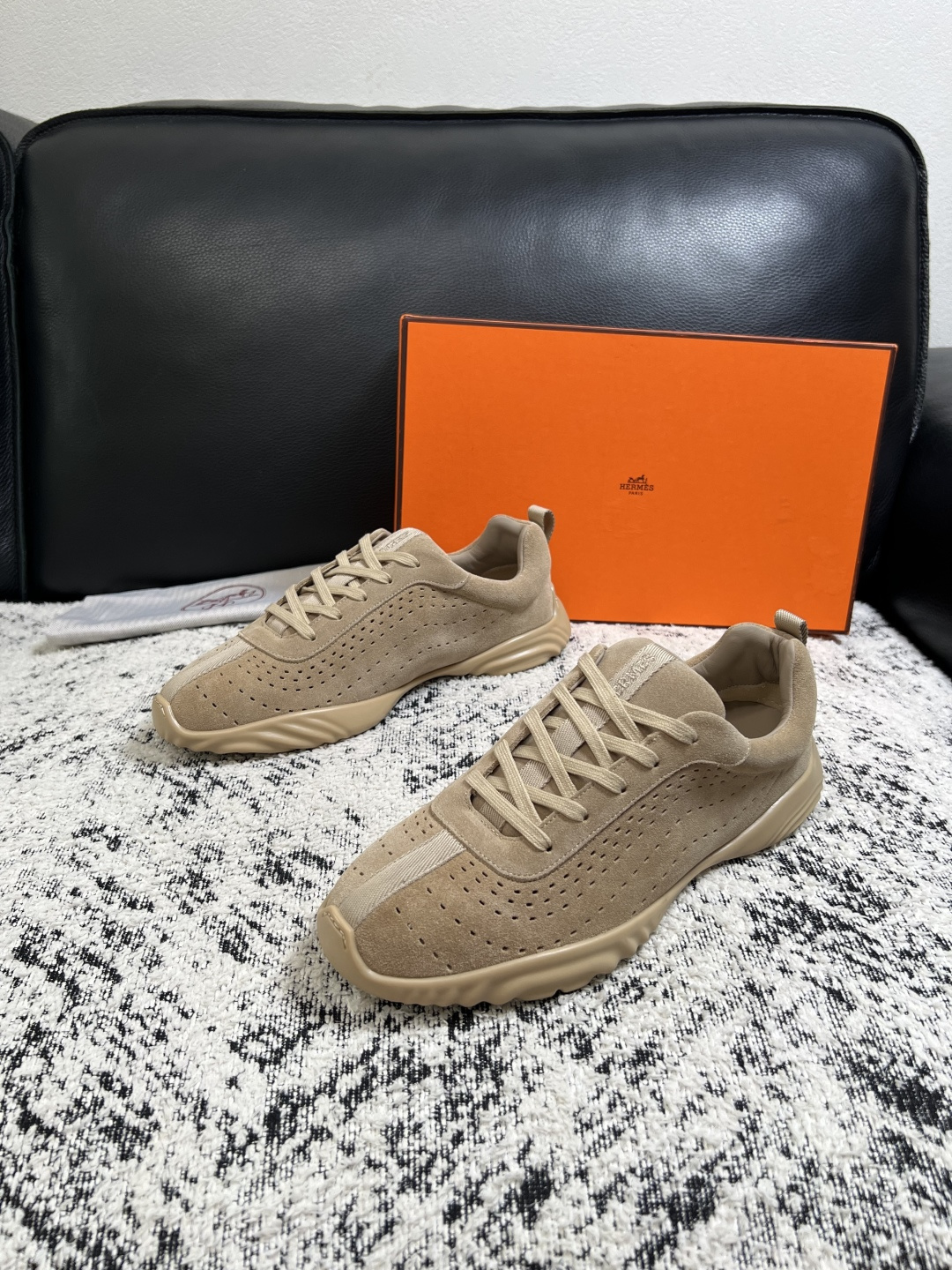 Hermes  高品质  顶级工艺品  爱马仕 专柜同步发售原厂配置，意大利进口原版牛皮面料，高品质拼接工艺，全进口水染
