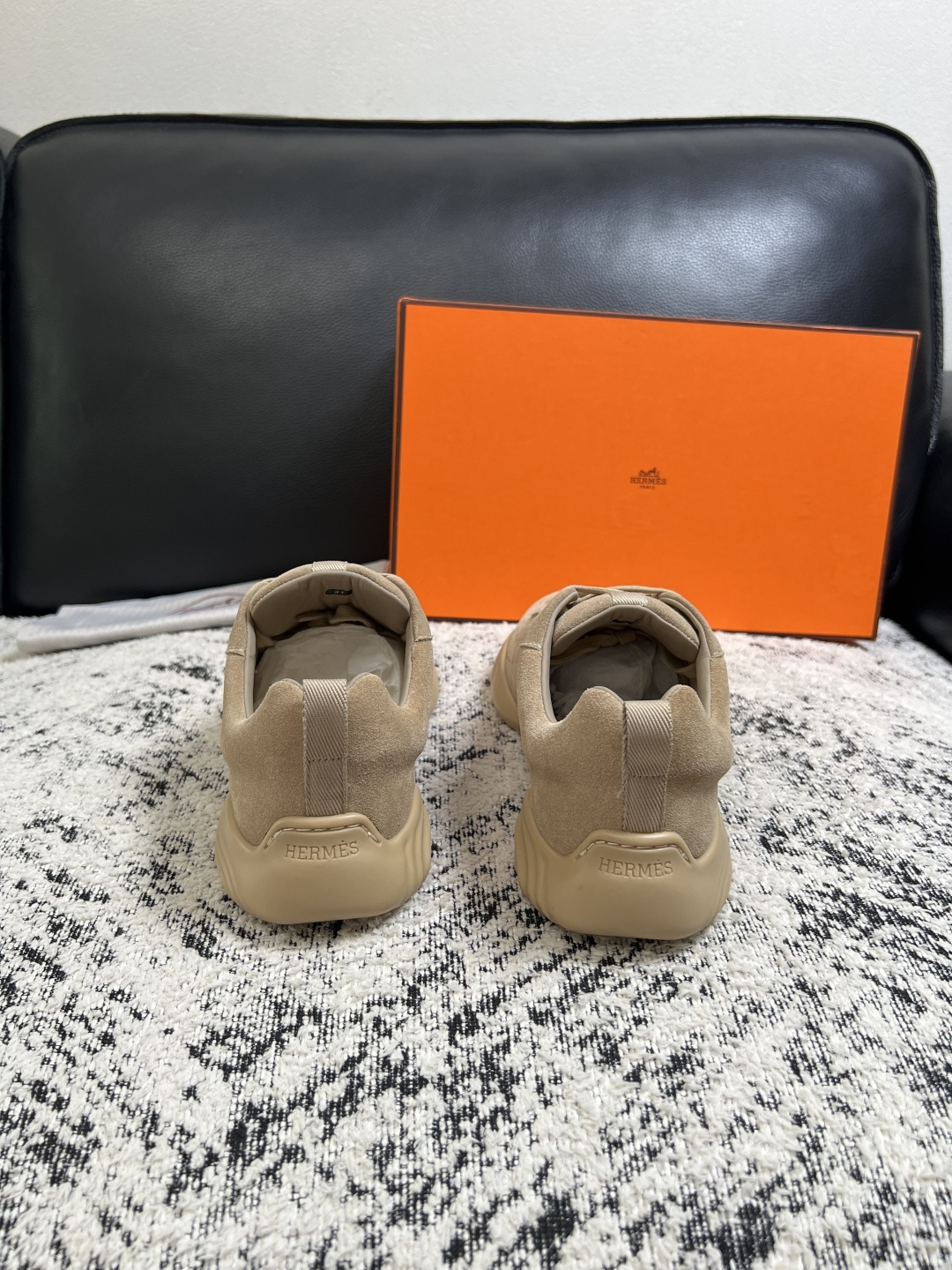Hermes  高品质  顶级工艺品  爱马仕 专柜同步发售原厂配置，意大利进口原版牛皮面料，高品质拼接工艺，全进口水染
