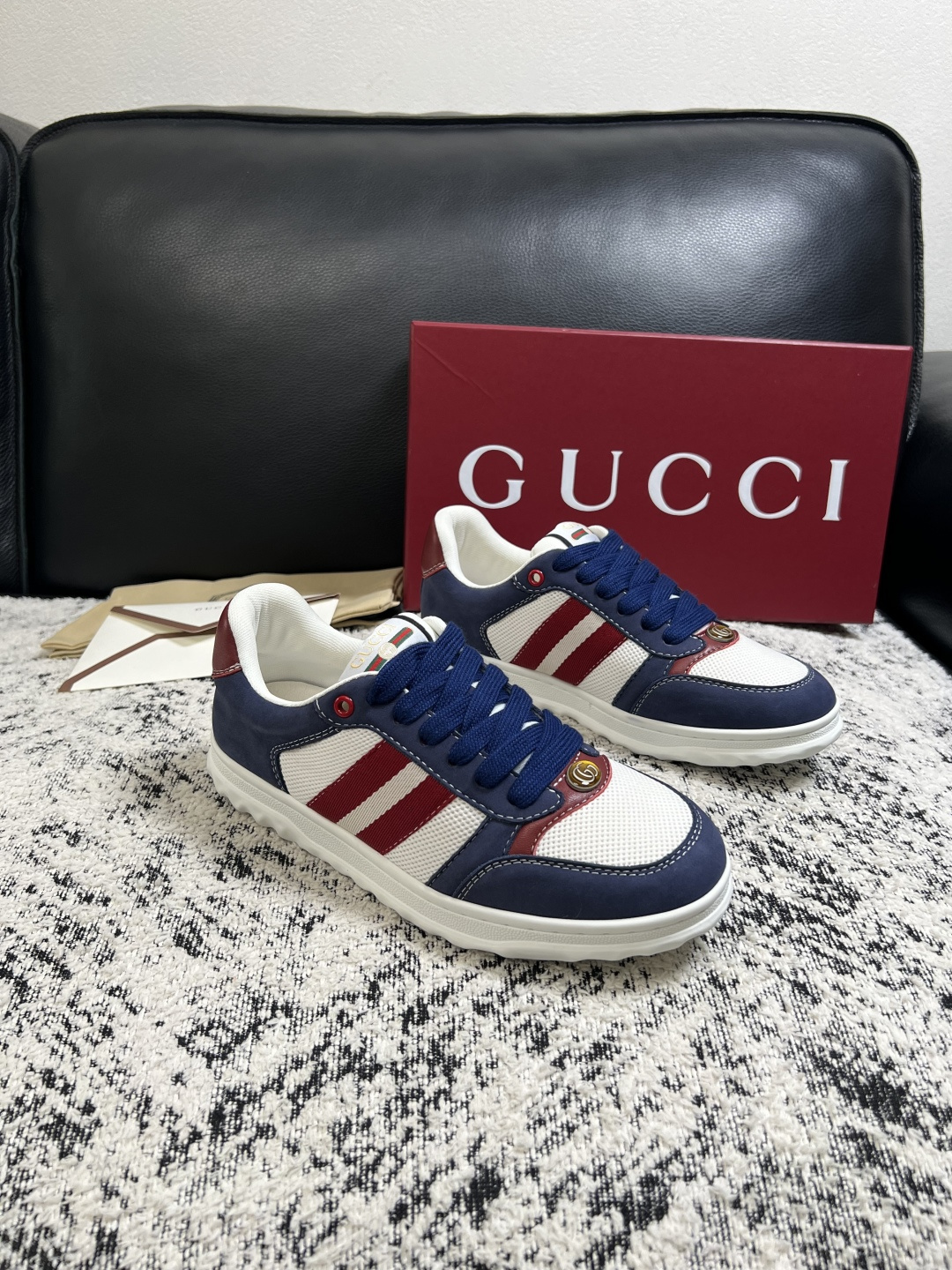 Gucci 高品质 顶级工艺品 古奇 专柜新款原厂配置,意大利进口牛皮面料,进口牛皮内里垫,透气舒适,鞋底:原厂特 Gucci 高品质 顶级工艺品 古奇 专柜新款原厂配置,意大利进口牛皮面料,进口牛皮内里垫,透气舒适,鞋底:原厂特