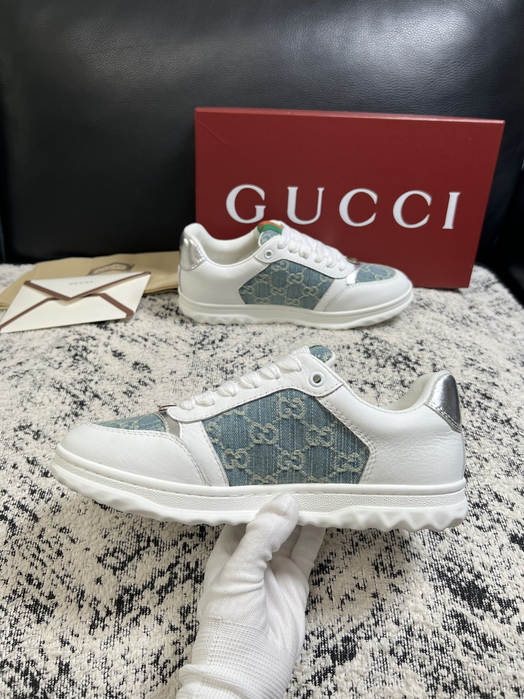 Gucci 高品质  顶级工艺品  古奇  专柜新款原厂配置，意大利进口牛皮面料，进口牛皮内里垫，透气舒适，鞋底：原厂特