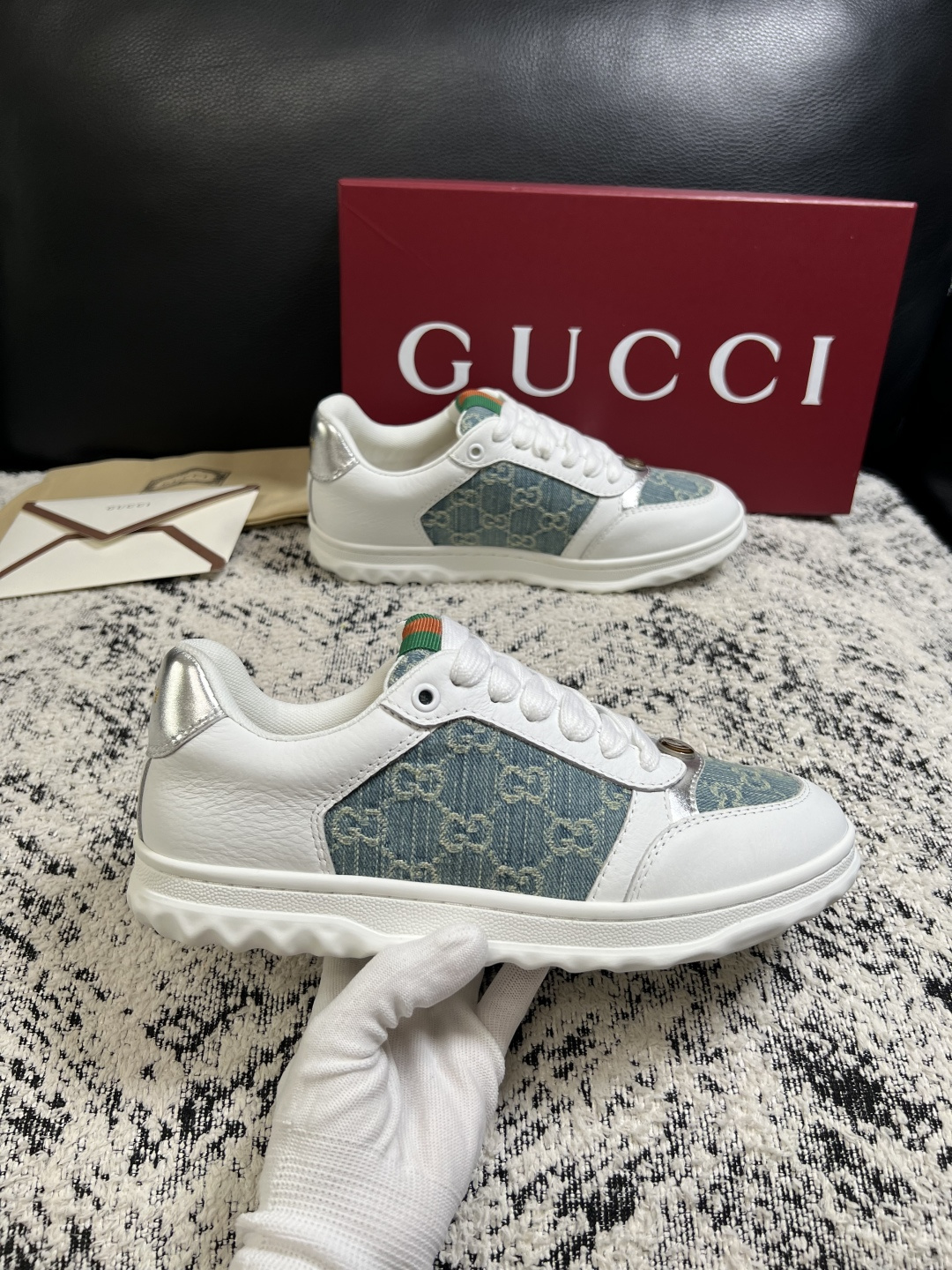 Gucci 高品质  顶级工艺品  古奇  专柜新款原厂配置，意大利进口牛皮面料，进口牛皮内里垫，透气舒适，鞋底：原厂特