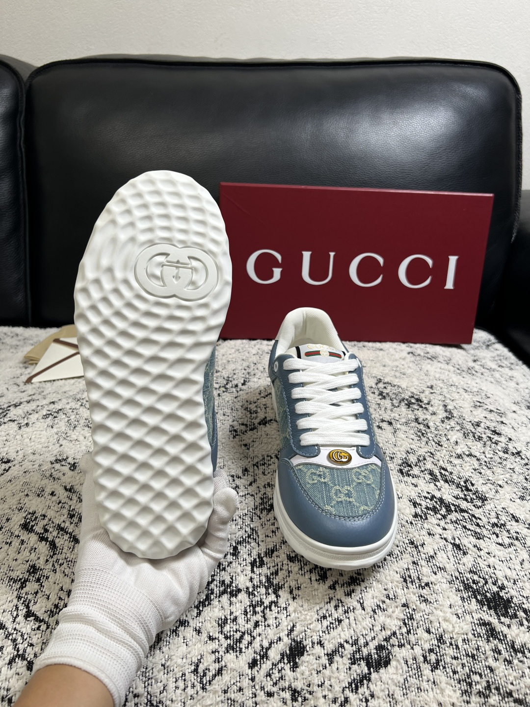 Gucci 高品质  顶级工艺品  古奇  专柜新款原厂配置，意大利进口牛皮面料，进口牛皮内里垫，透气舒适，鞋底：原厂特