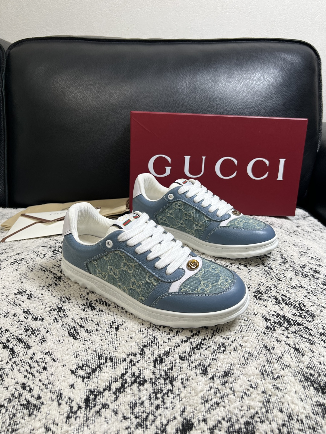 NO:930679,Gucci high-quality top handicrafts Gucci counter new model original configuration, Italian imported cowhide fabric, imported cowhide lining, breathable and comfortable, original soles are super comfortable, original factory and single goods, welcome to compare, code number 38-44 (customized 45),,gucci,cowhide19860909Gucci 高品质 顶级工艺品 古奇 专柜新款原厂配置,意大利进口牛皮面料,进口牛皮内里垫,透气舒适,鞋底原厂特供原版底超级舒适,原厂跟单货,欢迎对比,码数 38-44（订做 45）,,gucci,cowhide,Men's shoes